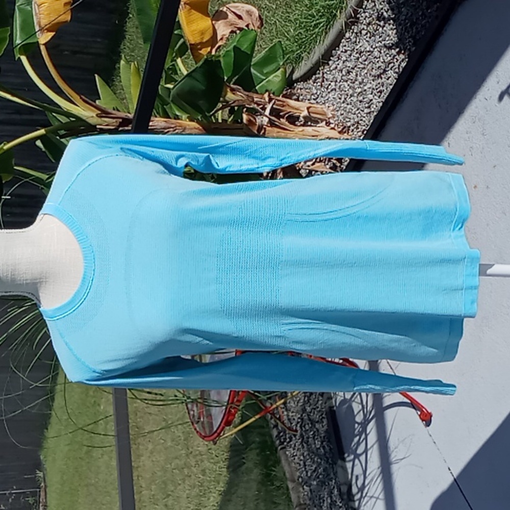Lululemon Swiftly Tech Women's Long Sleeve Top With Thumb Holes Size 12 Teal Blu